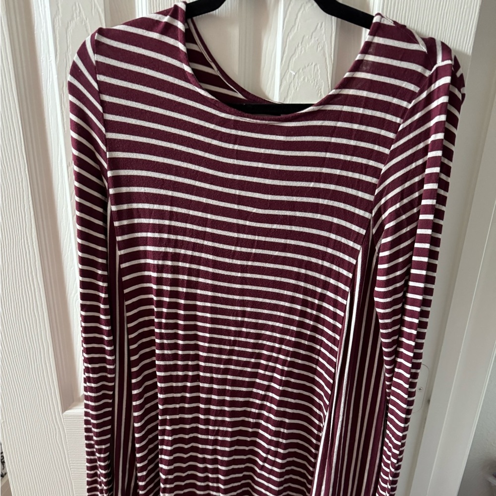 Old Navy Striped Long Sleeve dress